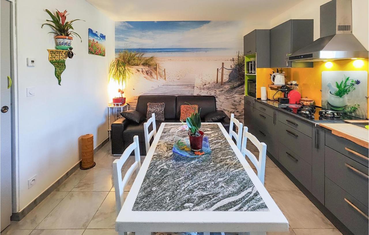 1 Bedroom Gorgeous Home In Capestang Eksteriør bilde