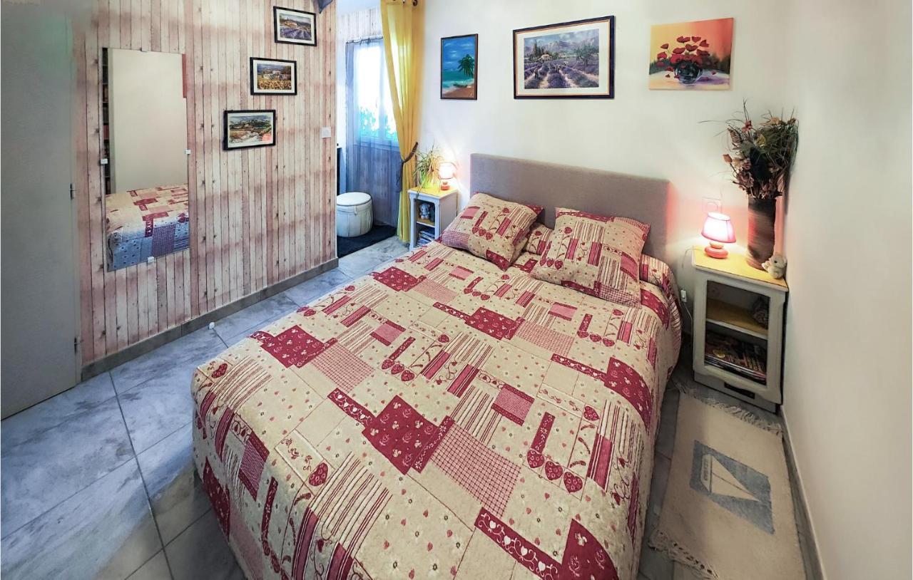 1 Bedroom Gorgeous Home In Capestang Eksteriør bilde